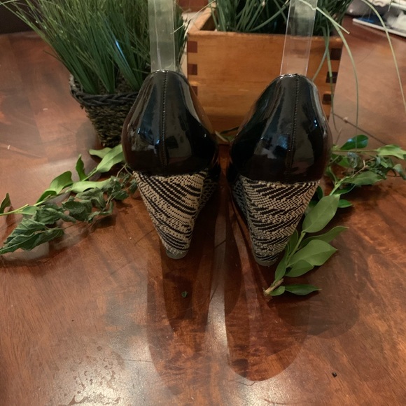 Sam and Libby black and white tweet wedge - Picture 13 of 16